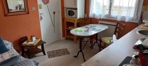Onet-le-Chateau Apartment | JMC12
