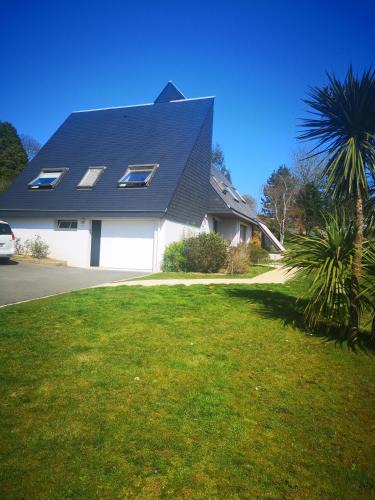 Hopital-Camfrout Bed & Breakfast | Joelle et Hans B&B