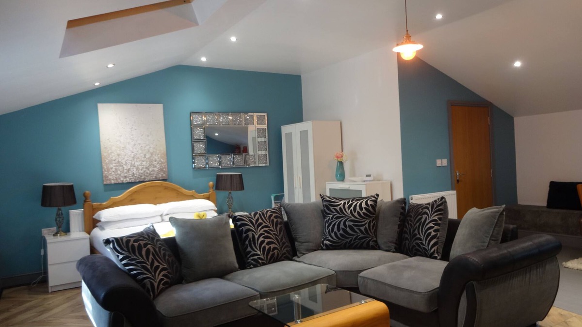 Wigton Apartment | John Collingwood is a pet friendly first floor apartment with hot tub close to the Solway Coast