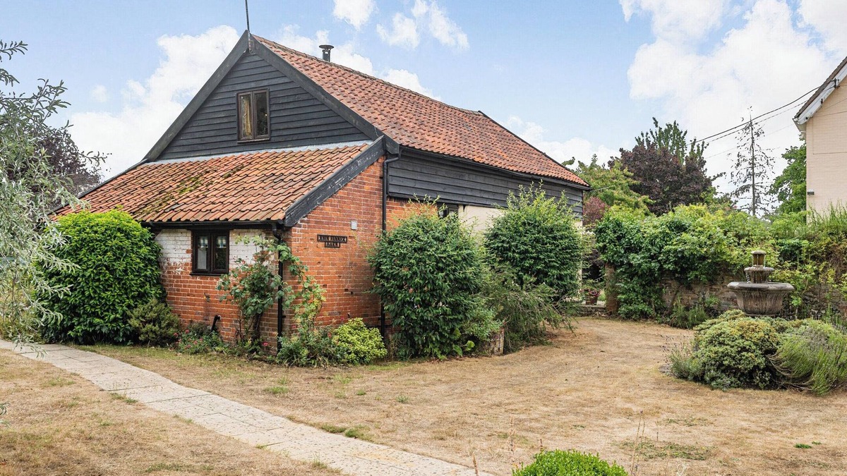 Eye Cottage | John Fanner Barn - UK37102