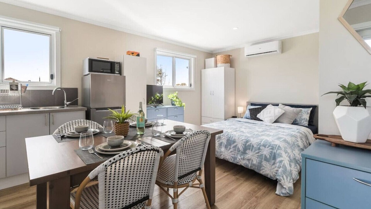 San Remo Apartment | John's Place San Remo Studio Couples/Surfers/Pets