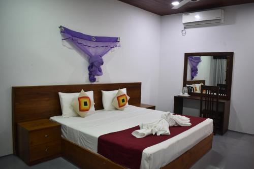 Sevanagala Bed & Breakfast | John's safari villa
