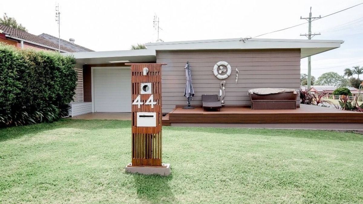 Basin View House | John's Secret with 3pm checkout
