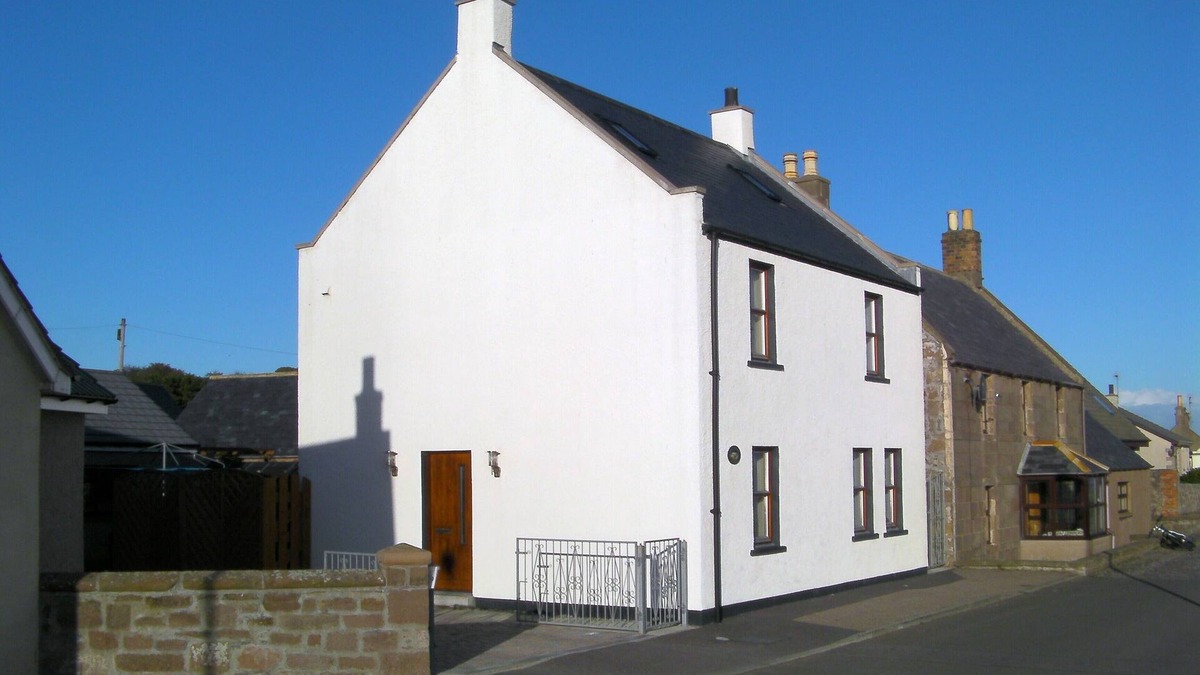 Johnshaven House | JOHNSHAVEN Holiday Home on the Beach