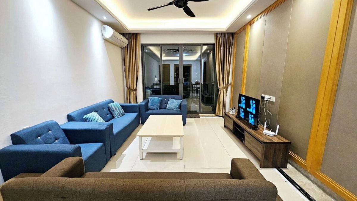 Central District Apartment | *Johor Bahru Prime Location!* R&F Princess Cove by Homestay888/6Pax/3BR