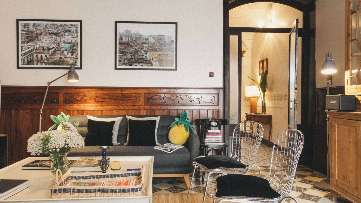 Mahon House | Joia House is a luxury stately home in Mahon for the best vacation experience