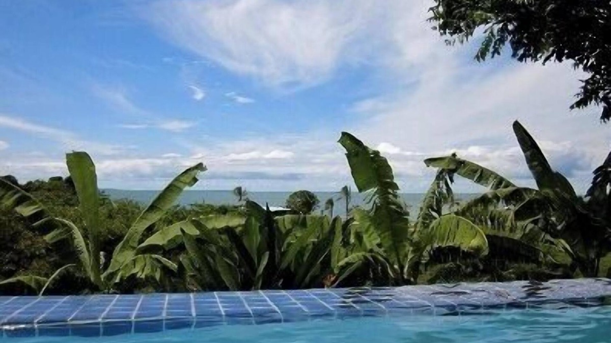 Nueva Gorgona Villa | 'JOJO's HIDEAWAY' BEAUTIFUL BEACH BUNGALOW w/INFINITY POOL, OCT 2021 UPGRADES!