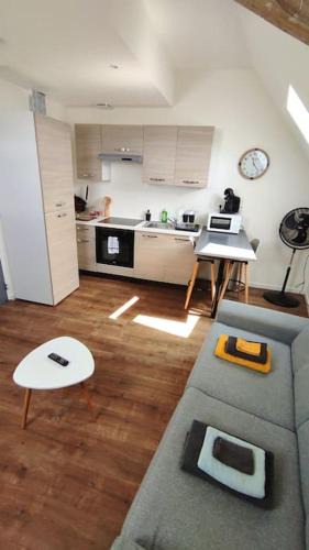 Les Avenieres-Veyrins-Thuellin Apartment | Joli petit studio neuf idéalement situé Walibi 7 min