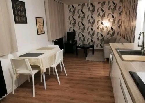 Vezin-le-Coquet Apartment | Joli T2 près de Rennes
