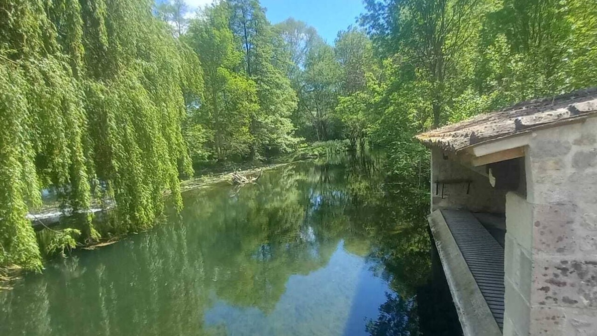 Vervant House | Jolie Charentaise Avec spa aux Pieds D'un Château