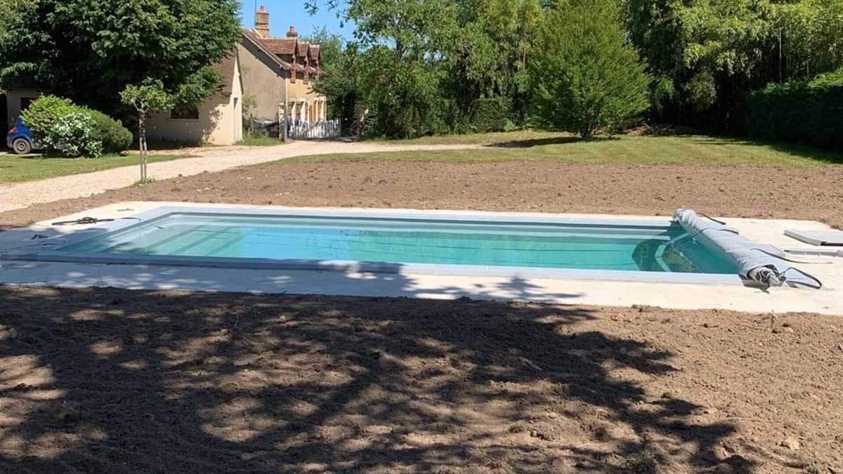 Saint-Sauveur-en-Puisaye House | Jolie Maison de 8 Personnes Piscine Privée Chauffée Calme