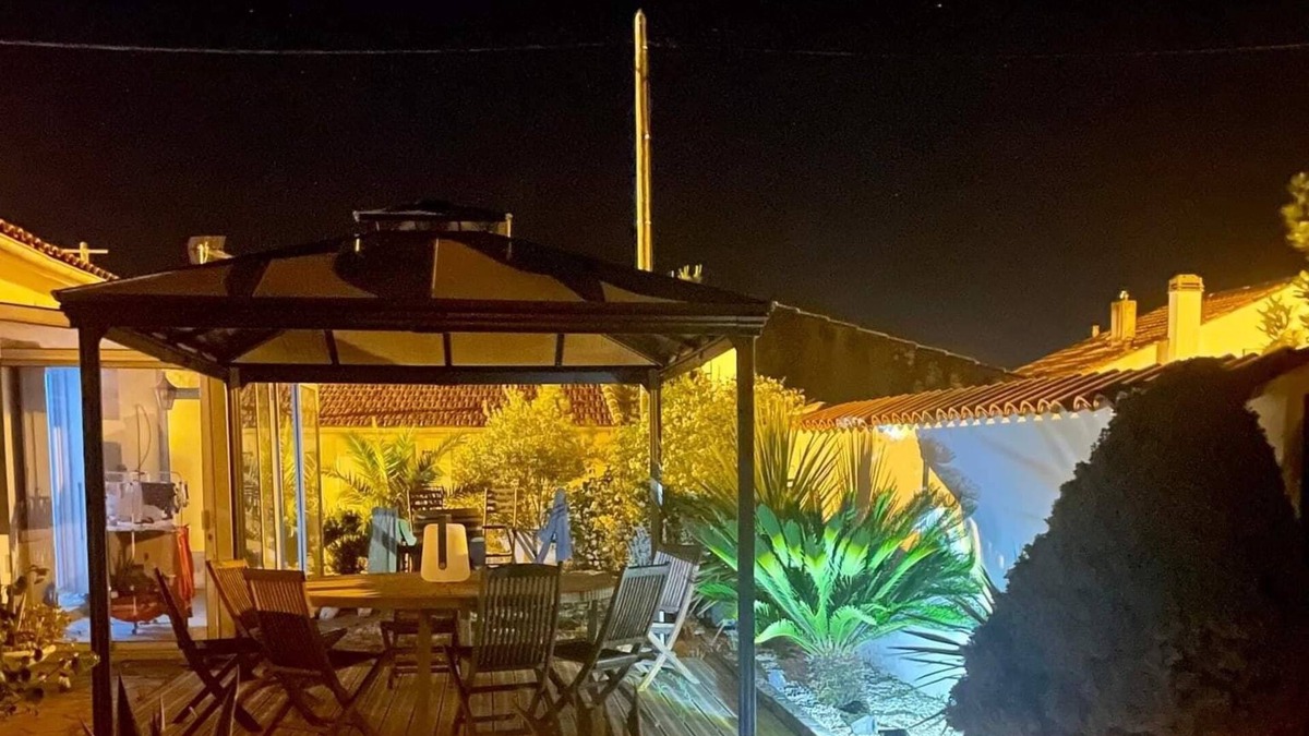 Le Chateau-d'Oleron Villa | Jolie Villa Avec Jacuzzi : "Au P'tit Bonheur"