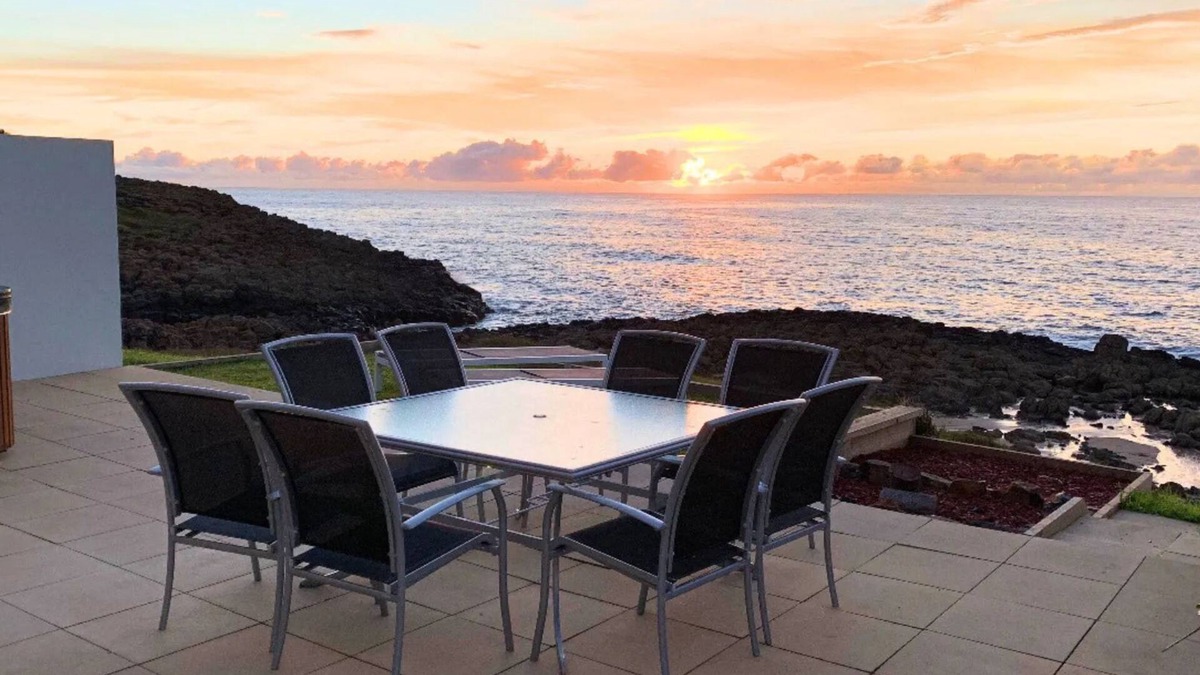 Kiama Downs House | Jones's Beach House - boasting unrivaled views from almost every room