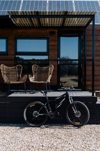 Rutherglen House | Jones Winery Tiny House on the Vineyard, Rutherglen - Off Grid