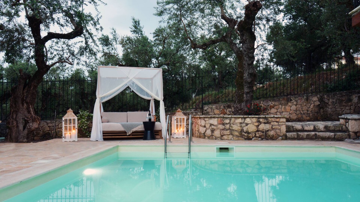 Akrotiri Villa | Jootiq Villas
