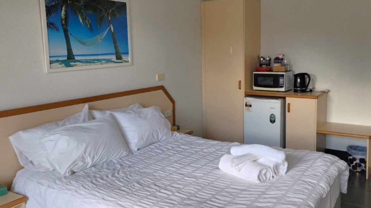 Sussex Inlet Apartment | JOPEN MOTEL UNIT 6, TOP NOTCH