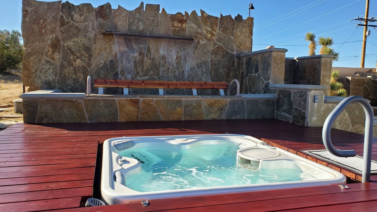 Joshua Tree House | Joshua Tree Home Home Fountain Oasis & Spa w/360 Views