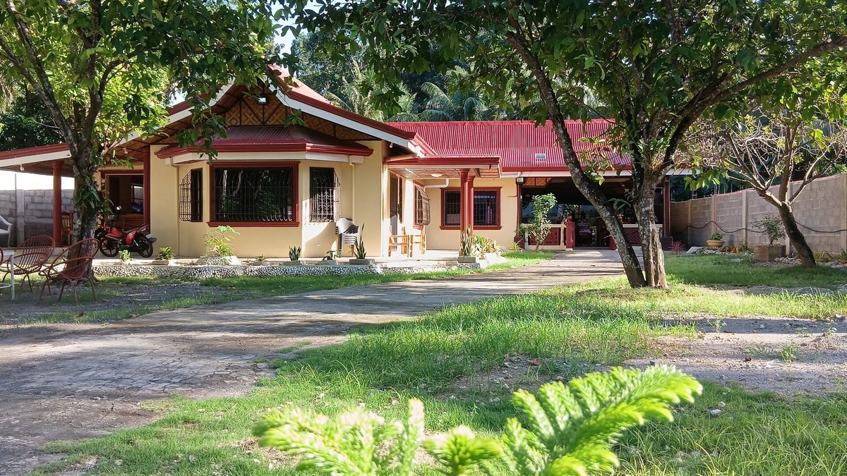 San Juan House | Jovick Homestay