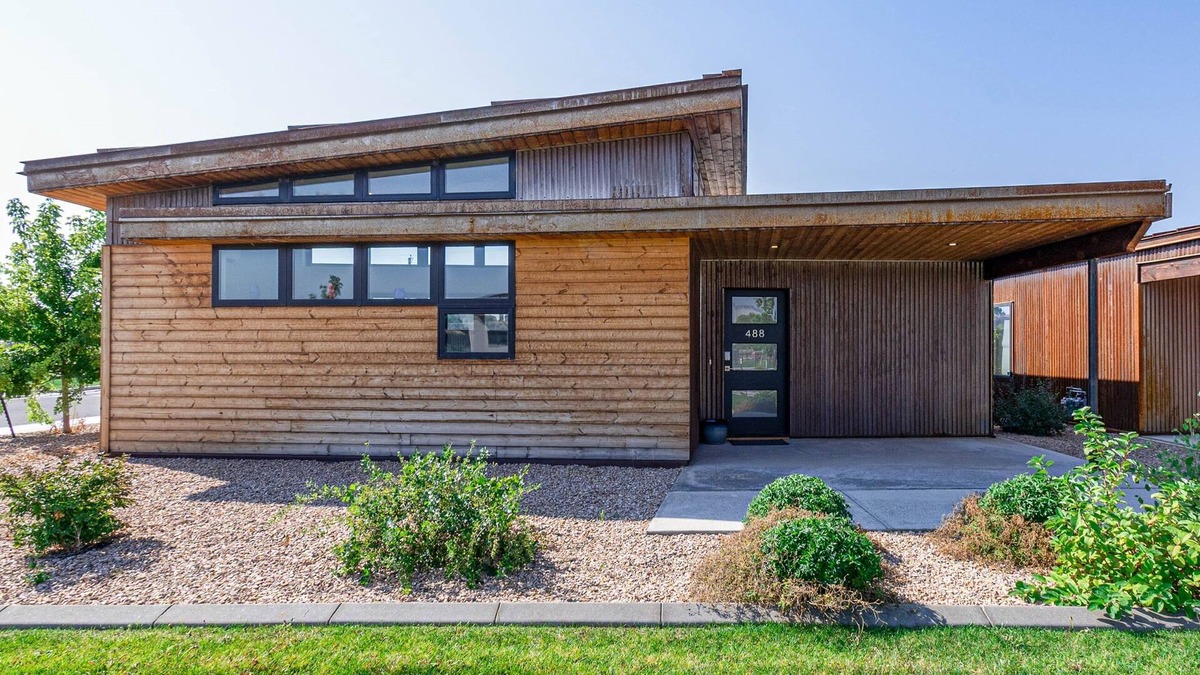Clifton House | Joy of Life @ Palisade Legends