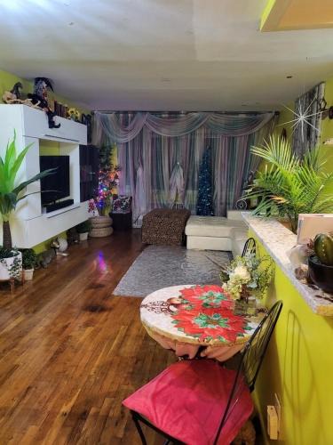 Canarsie House | Joy's Country Home
