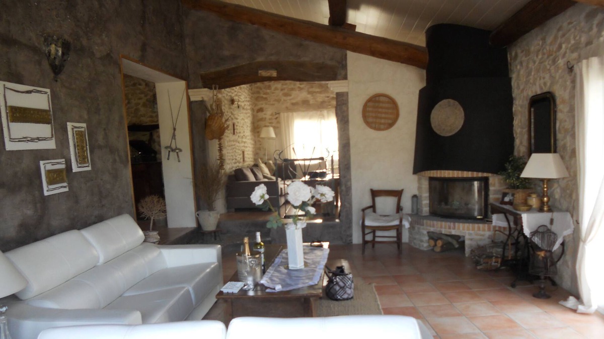 Sauzet House | Joyous villa in Drôme Provençale 26