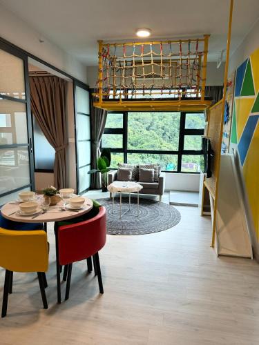 Downtown Kota Kinabalu Apartment | JQ#11 City View Slide LoftBed 2R1B 5pax near Suria Mall, Gaya St, SICC
