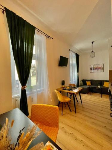 Jakomini Apartment | JS Design Apartment