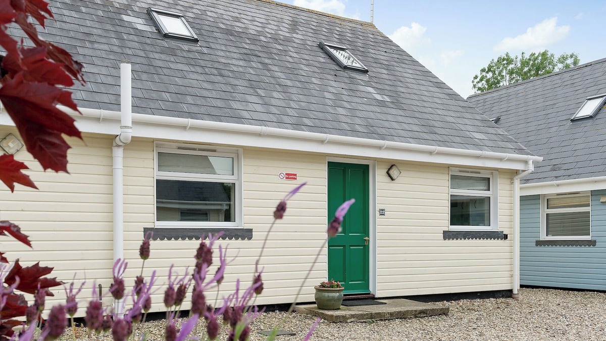 Watton Cottage | JUBILEUM LODGE (UK27999)