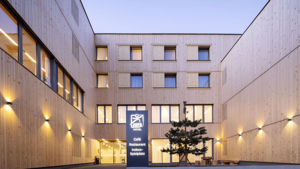 Laterns Hotel | JUFA Hotel Laterns - Klangholzhus