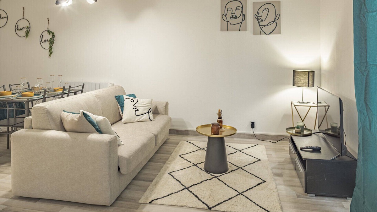Hincmar Apartment | Julia Home, Centre Reims Avec Parking
