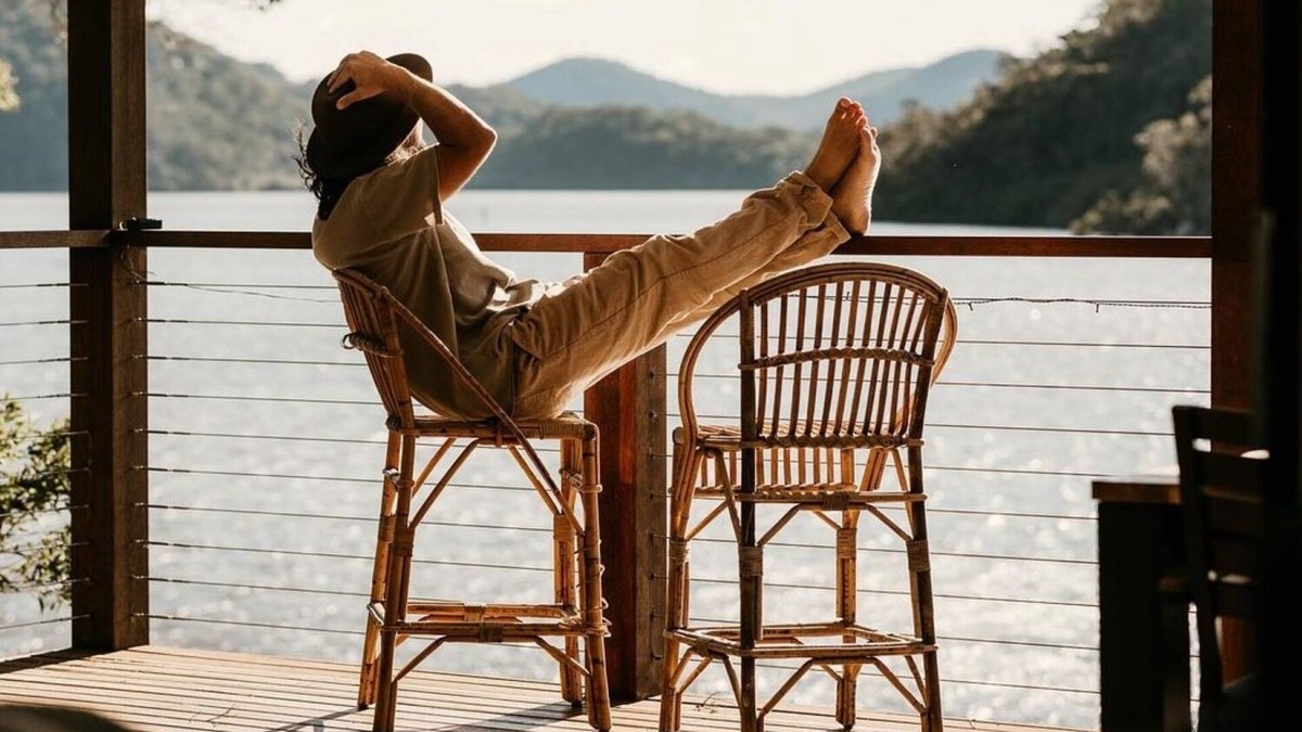 Sydney House | JULIANS ON COBA . stunning sunsets . HAWKESBURY RIVER . river specials