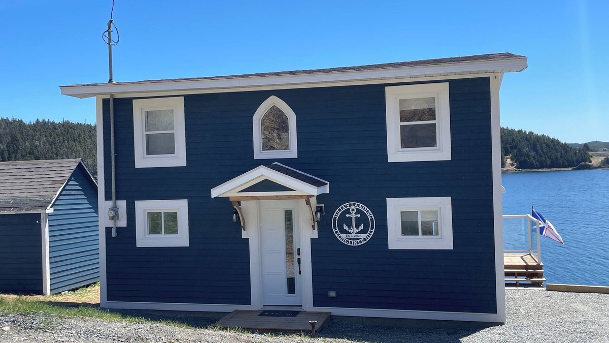 Newfoundland House | Julia’s Landing - 10km from Twillingate