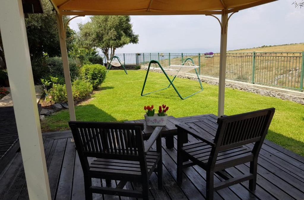 Ne'ot Golan House | Julie's Cabins