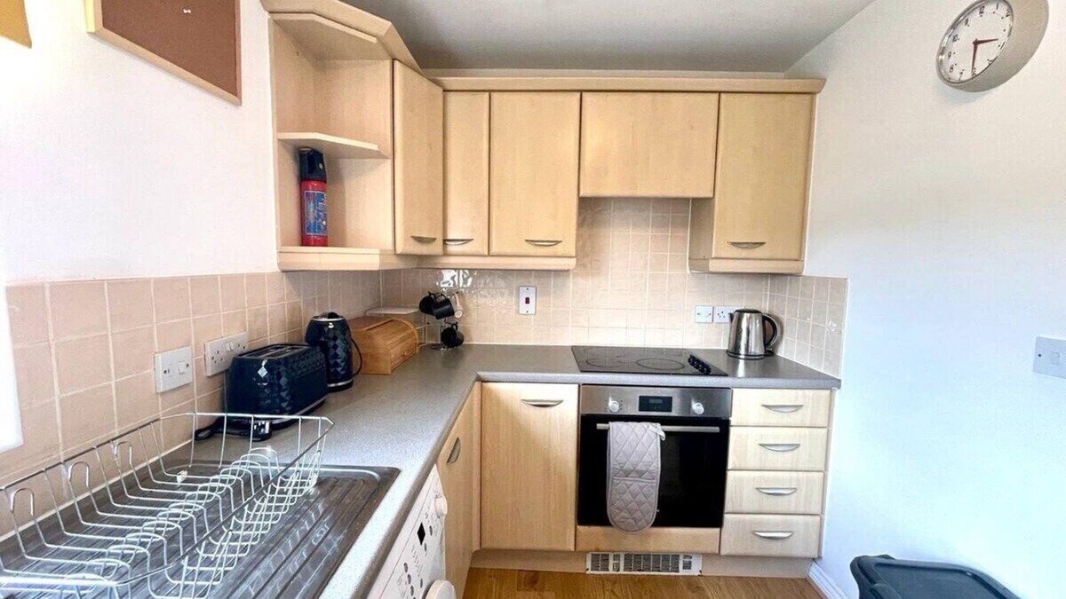 Bradley Stoke Apartment | July Disc - Long Stay - Contractors