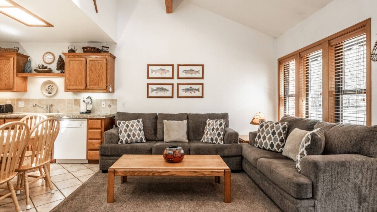 June Lake Condo | June Lake Aspen Meadows 11 Spacious and Quiet