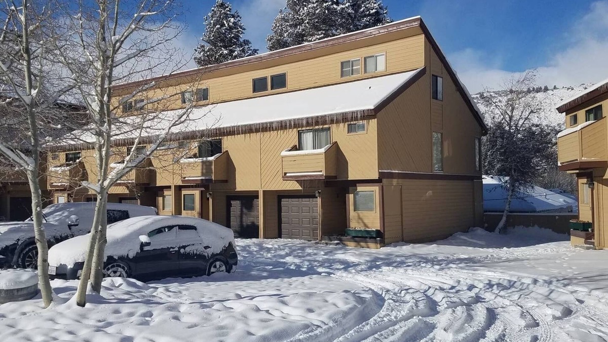 June Lake House | June Lake Home with a view - 2bd/2ba + loft