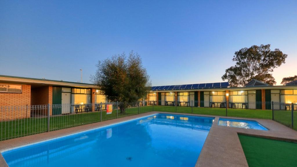 Junee Hotel | Junee Motor Inn
