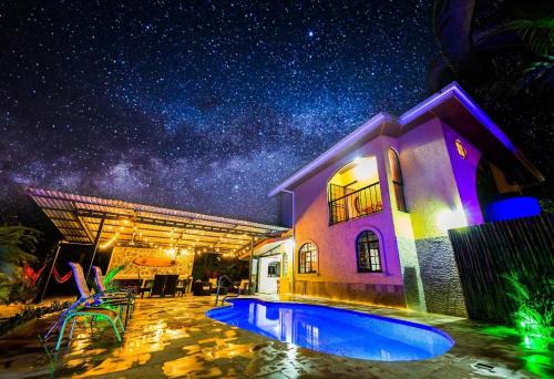 Hills of Esterillos Villa | Jungle & Beach Retreat Villa Tranquilo