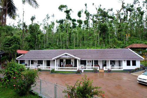 Chikkamagaluru House | Jungle Greens Homestay - Water Activities, 150Y Estate, Home Food