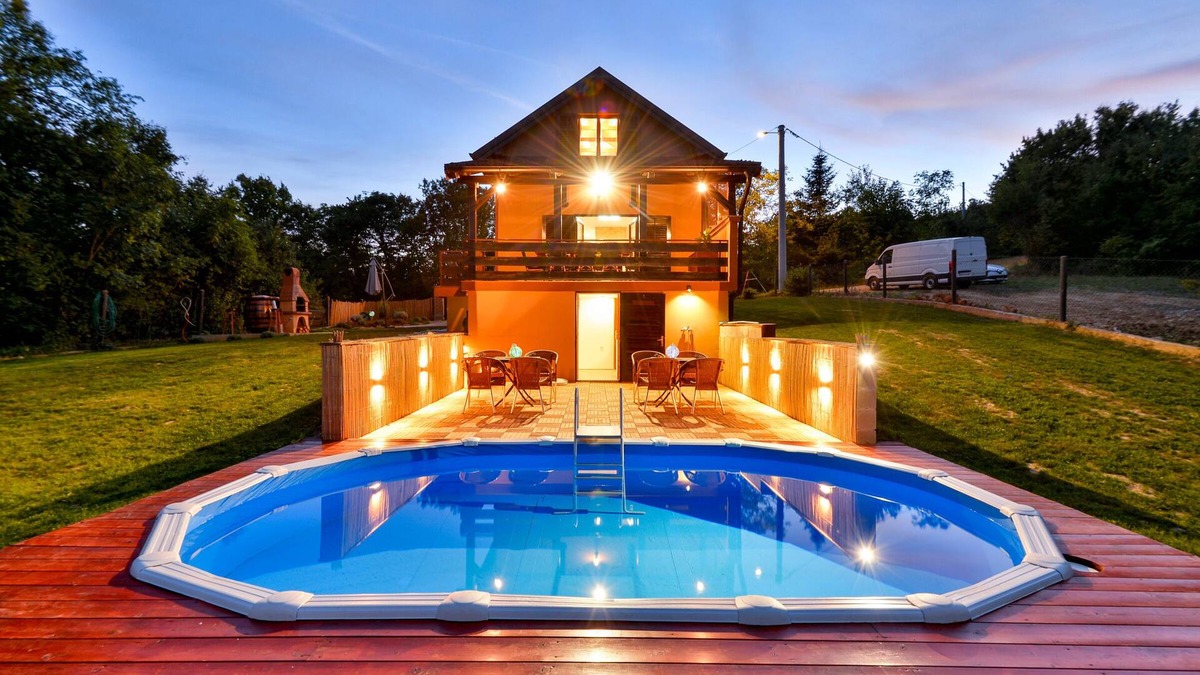 Sveti Ivan Zelina House | Jungle House With Pool and Hot Tub, Sveti Ivan Zelina, Croatia