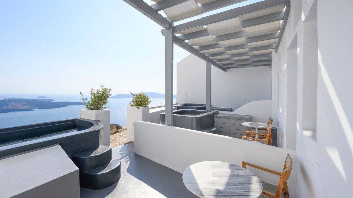 Firostefani House | Junior Suite with Caldera View & Hot Tub