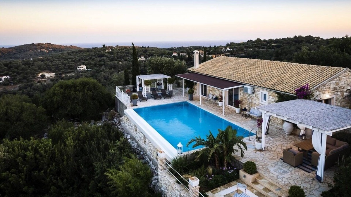 Vlachopoulatika Villa | Juniper House - Three Bedroom Villa, Sleeps 7