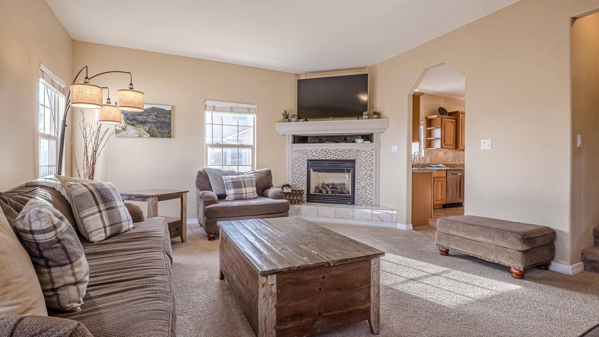 Fruita House | Juniper I: Luxe Comfort, Style & Elegance