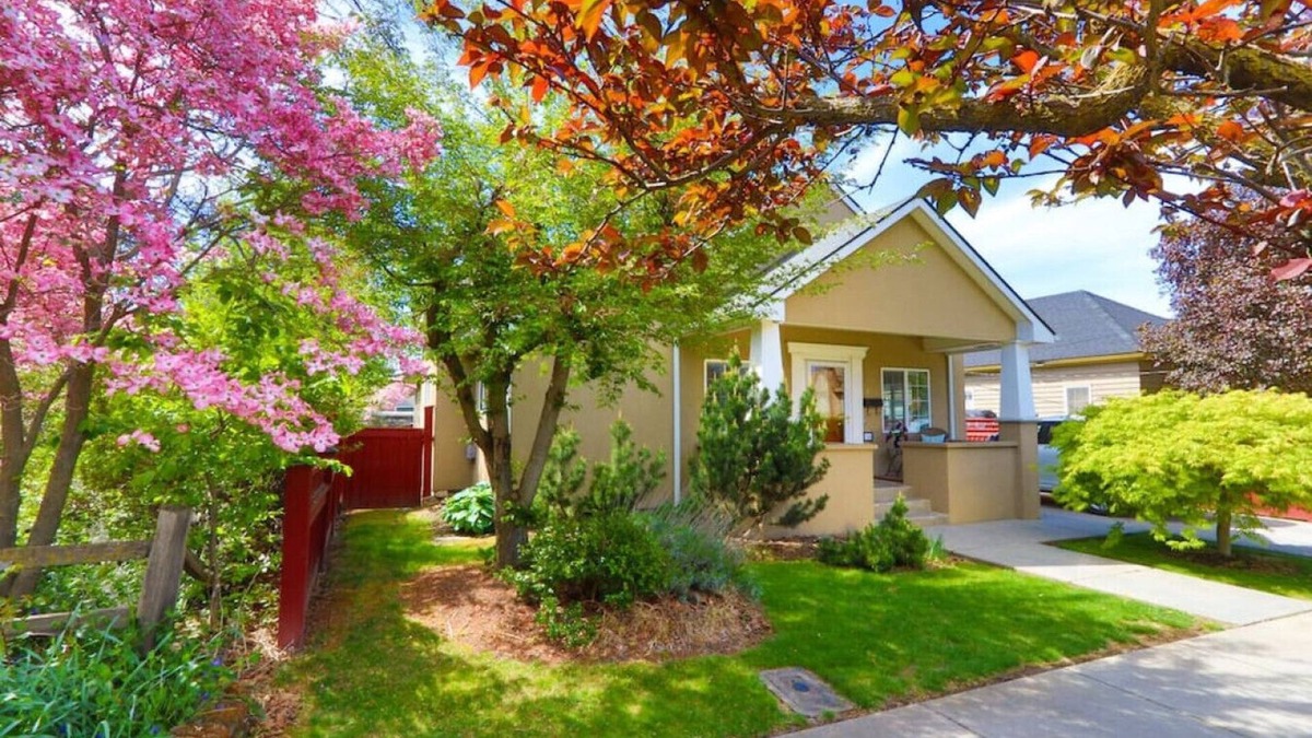 Walla Walla East House | Juniper Place · Perfect Neighborhood Home - Close to town