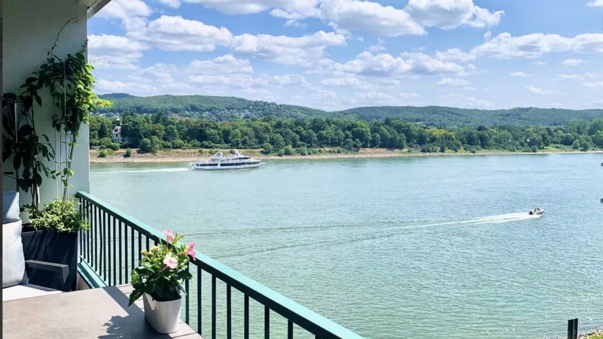 Remagen Apartment | Junker Holiday Apartment Rheinidylle -optional with air conditioning-