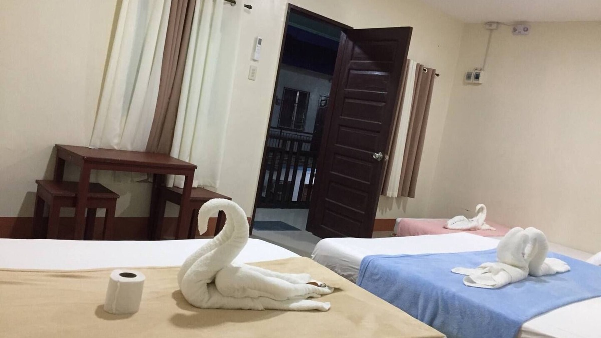 Tawala Bed & Breakfast | Junlyn APartelle Barkada Roomnn