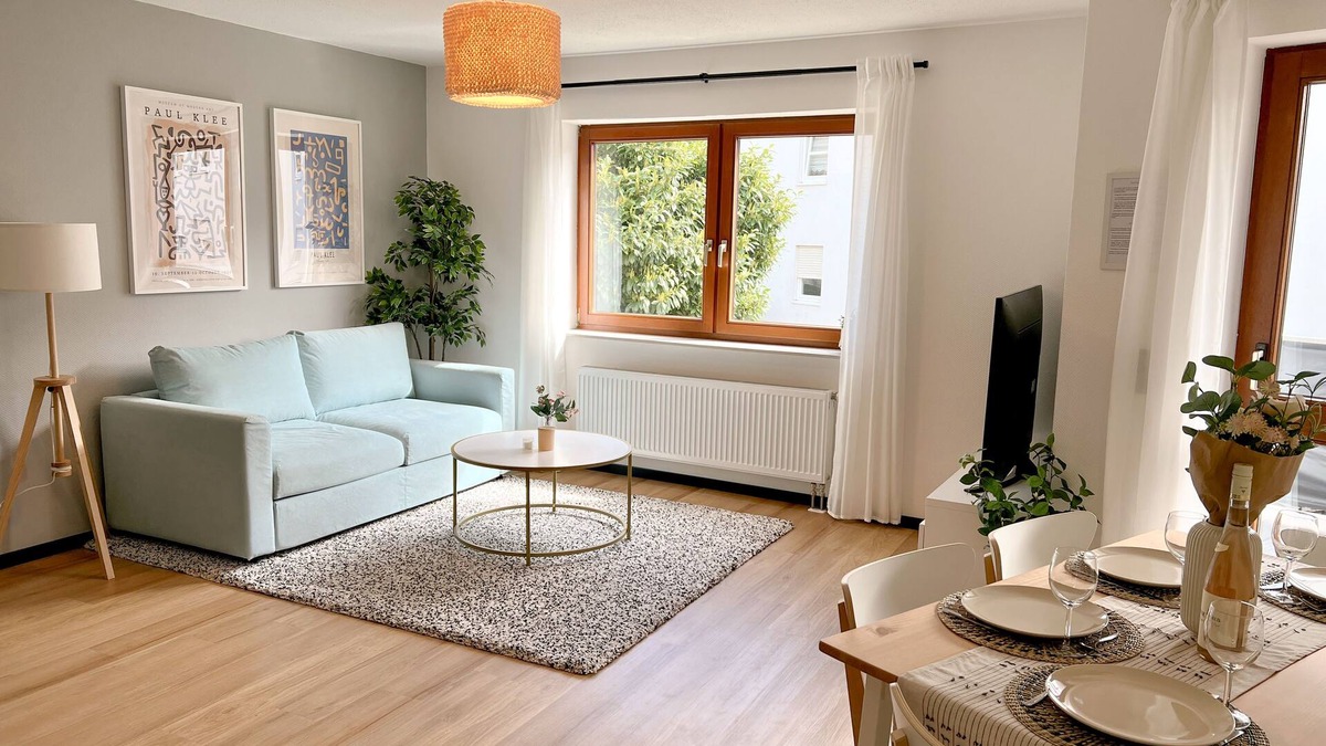 Quint Apartment | JUPAS° Trier| Boho Home with balcony & parking lot