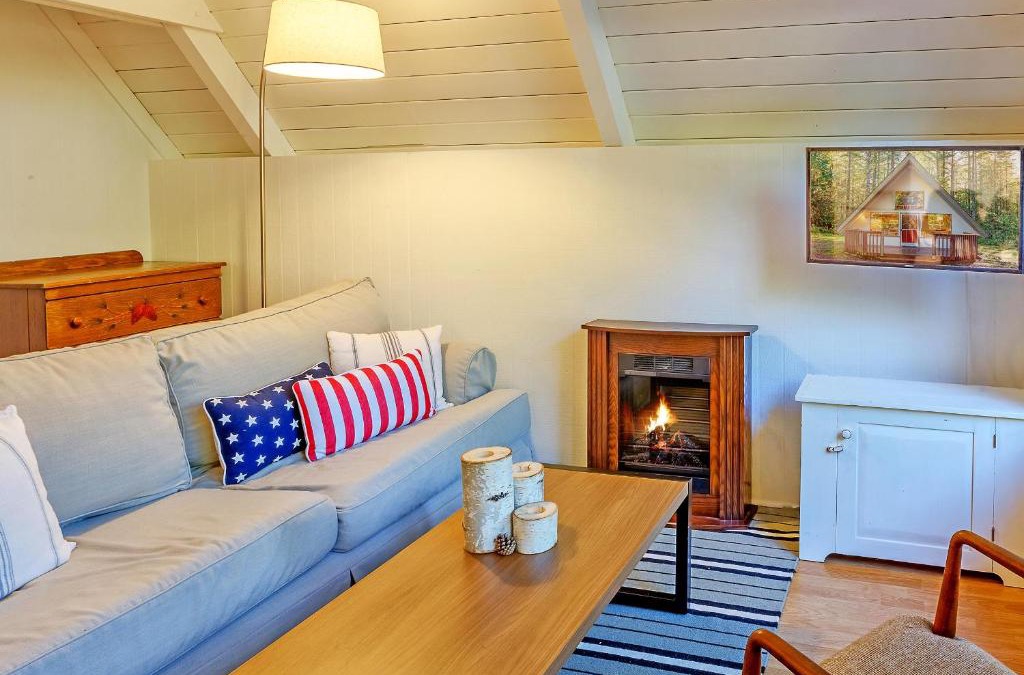 Hoodsport House | Jupiter Landing