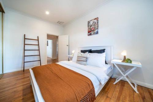 Torrensville Villa | Jupiter & Neptune - In-ground Pool & Mini Bar