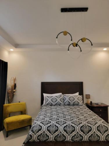Camperdown Apartment | Jus enjoy yuh stay
